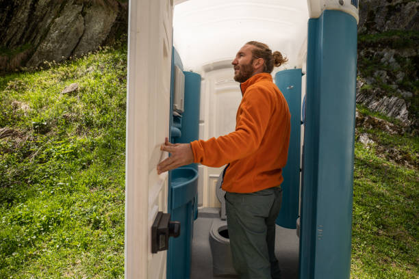 Porta potty delivery and setup in Federal Heights, CO